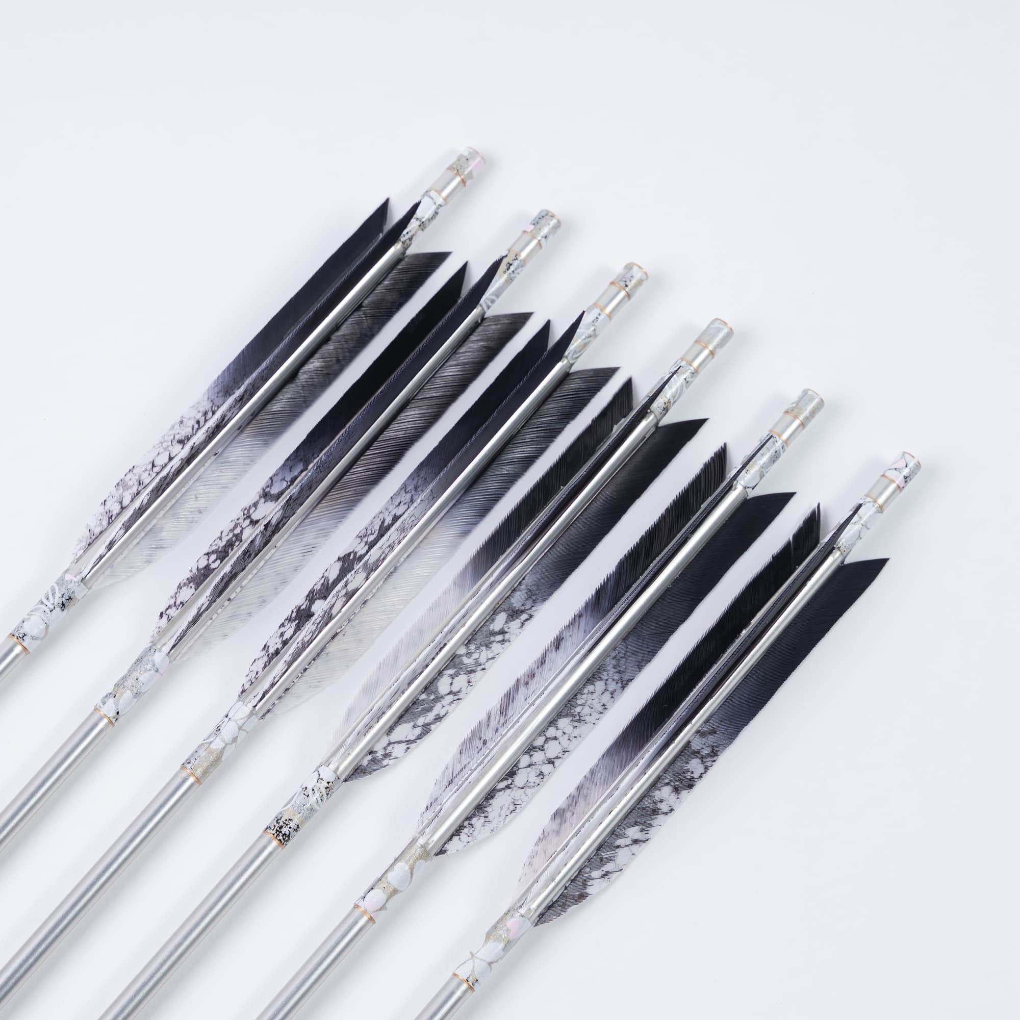 咲矢の新たな表現力 - 矢のオーダーメイドシステムに羽根新柄登場 | 咲